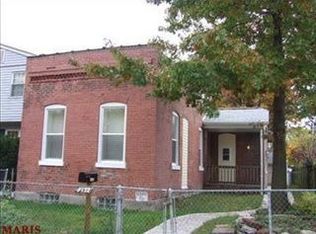 8122 Minnesota Ave, Saint Louis, MO 63111
