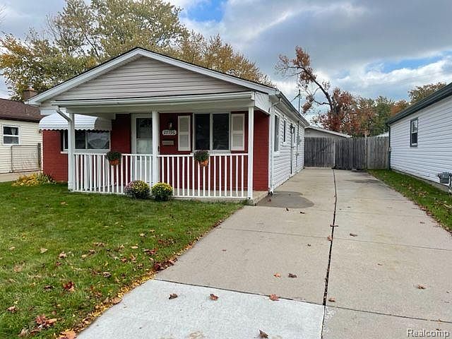 1st image of 27796 Tighe St