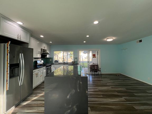 5th image of 14902 Burnham Cir