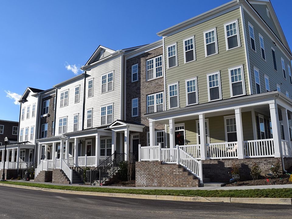 1st image of 137 Burkitt Commons Ave