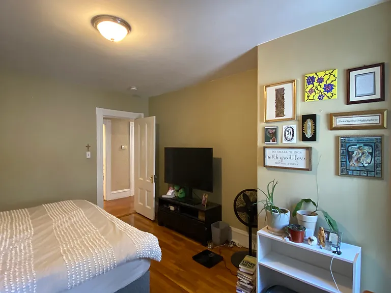 22 Brooks St — Photo 2