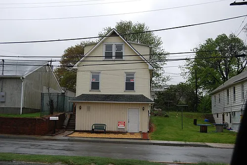 275 Laurence Pkwy #A Photo 1