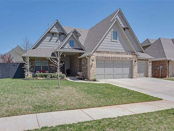 2nd image of 16112 Royal Crest Ln