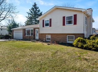 1701 S Tyler Rd, St Charles, IL 60174