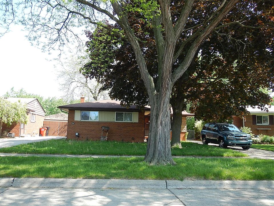 1st image of 15433 Everly St