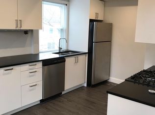 864 Bellevue St SE APT 2, Washington, DC 20032