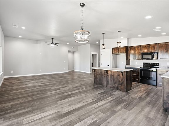 5th image of 1834 Ingram Ln