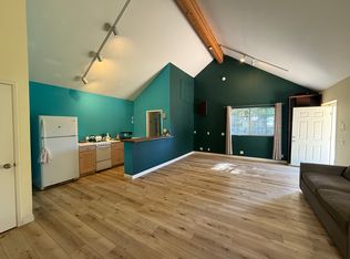 21056 Entrada Rd #A, Topanga, CA 90290