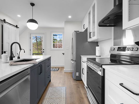 4th image of 75 Sibley Rd