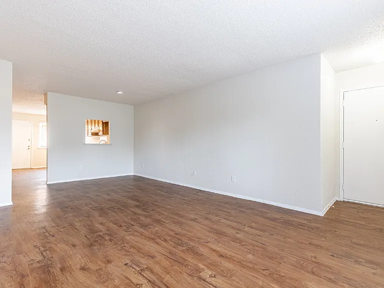 323 W William Cannon Dr #A — Photo 6