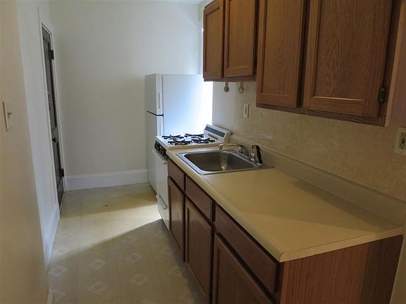 5th image of 155 Summer St APT 9
