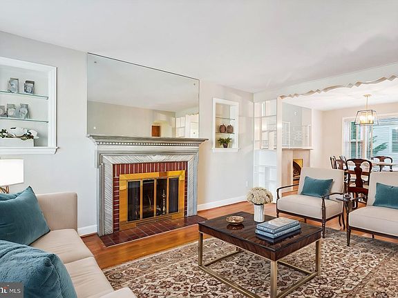 5th image of 10708 Maybrook Pl
