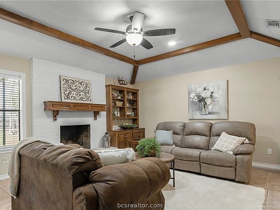 5th image of 1207 Van Horn Dr