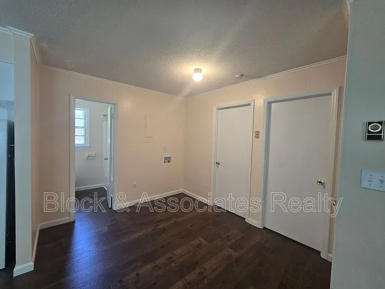 1031 Pegram Ave #B — Photo 6