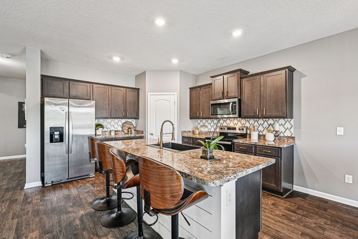 next background image