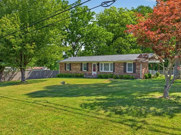 1052 Airport Rd, Livingston, TN 38570
