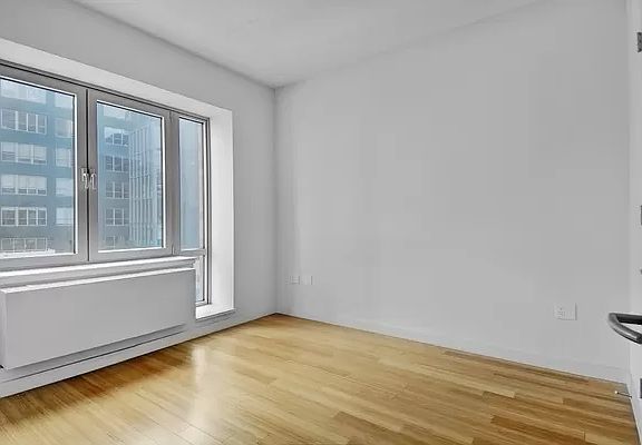 5th image of 373 Wythe Ave APT 7A