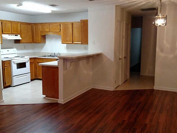 3rd image of 2372 Tina Dr #6