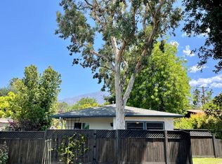 689 1/2 E Woodbury Rd, Altadena, CA 91001