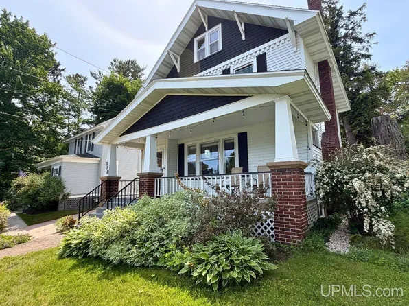 318 E Crescent St, Marquette, MI 49855