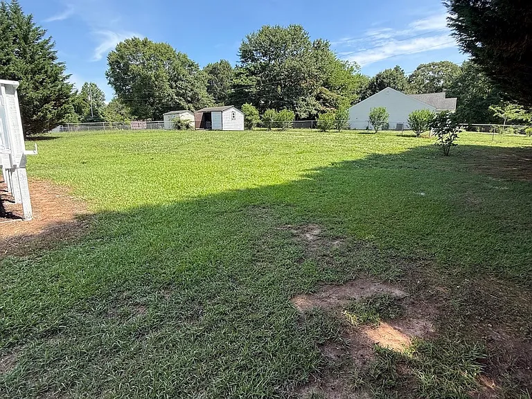 2031 Ballenger Rd — Photo 2