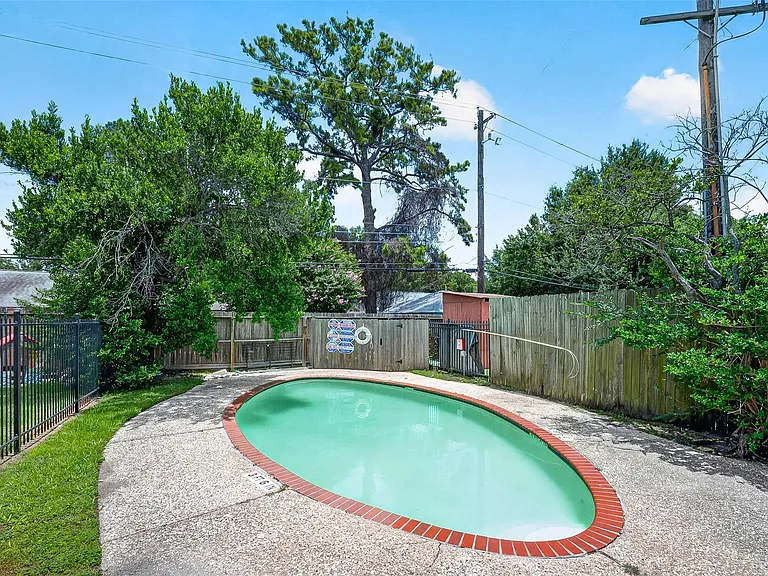 1220 Shadowdale Dr #6 — Photo 30