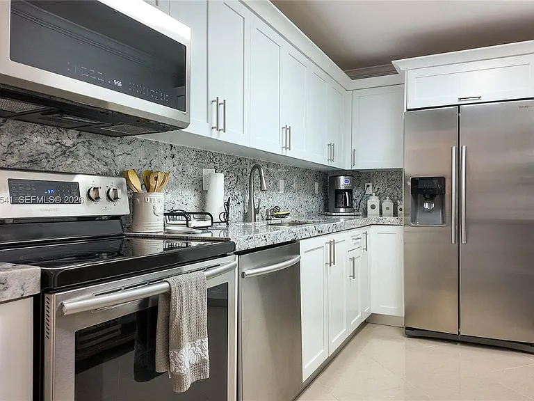 3001 S Ocean Dr #319 — Photo 6