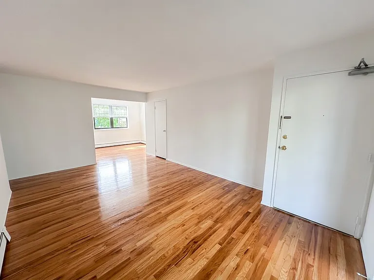 346 North Dr #11 — Photo 2
