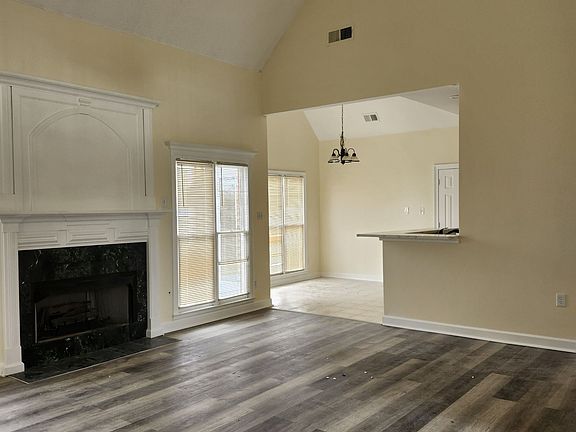 4th image of 8896 Lindstrom Dr