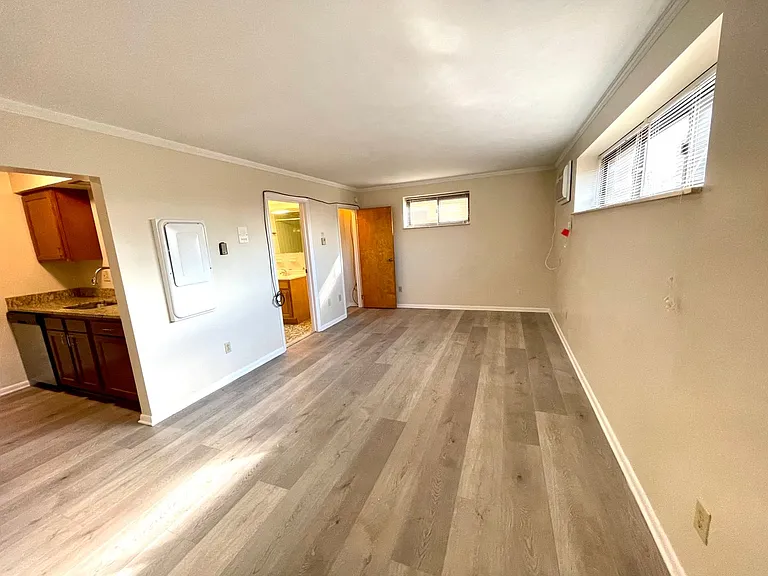 2703 Voelkel Ave — Photo 13