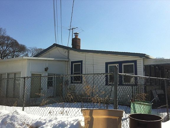 2nd image of 17 Smith St