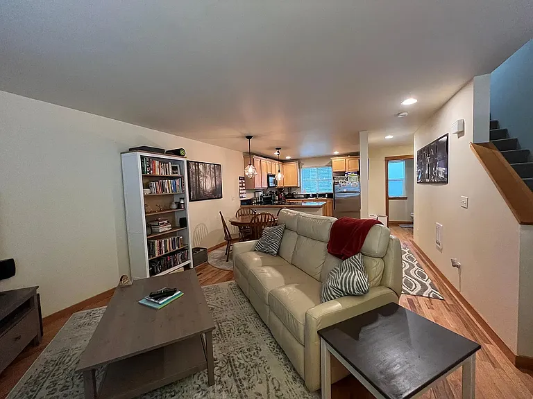 1121 N 94th St #B — Photo 10