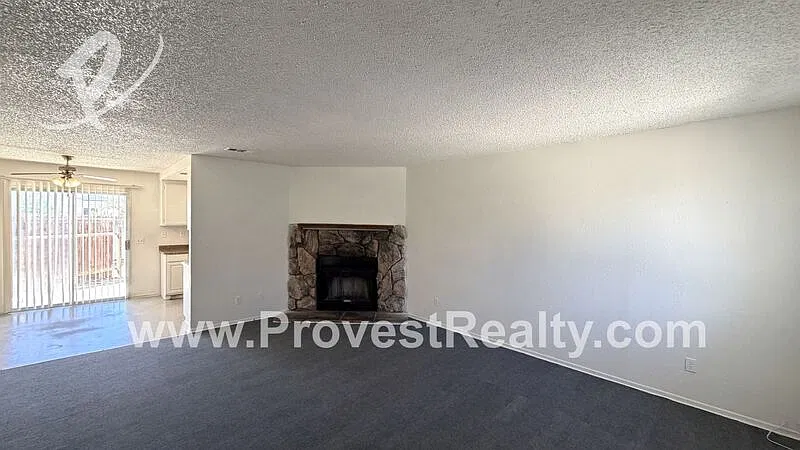 2 bed, 1.0 bath, 870 sqft, $1,369 — Photo 3