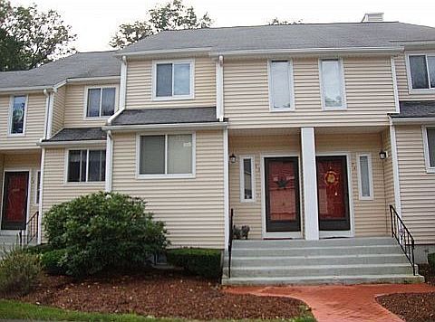 2nd image of 73 Gaslight Ln