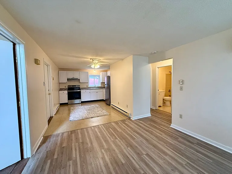 197 Calef Rd — Photo 1