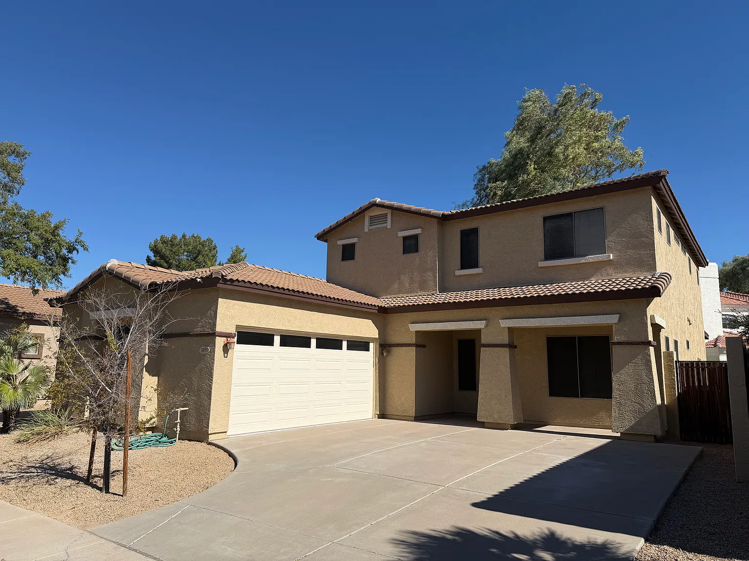 4 bed, 2053 sqft, $2,500 — Photo 1