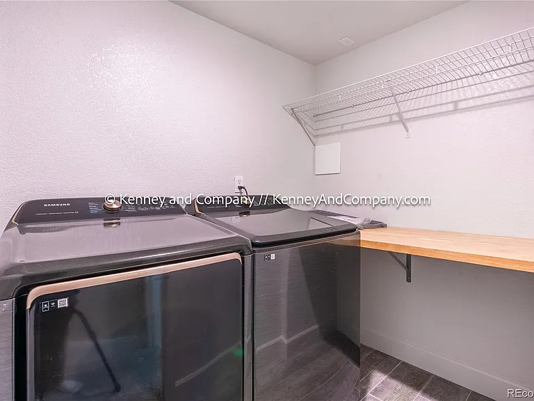 875 S Lindsey St — Photo 18
