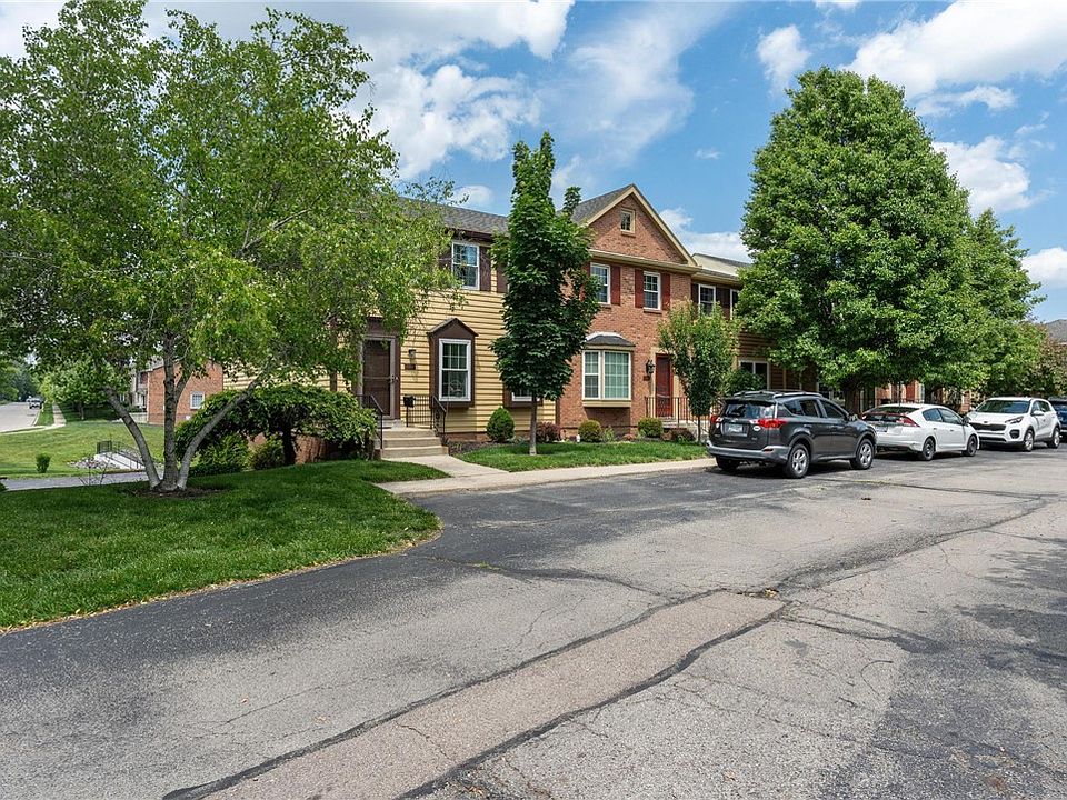 1st image of 2701 N Kings Arms Cir