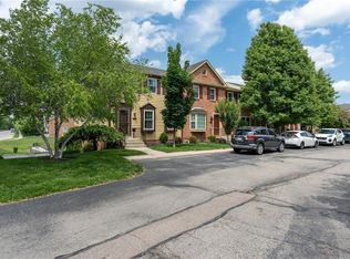 2701 N Kings Arms Cir, Dayton, OH 45440