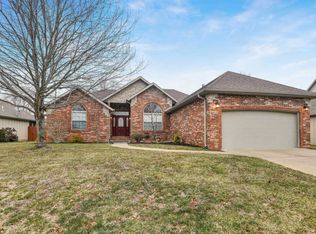807 E Shore Line Dr, Ozark, MO 65721