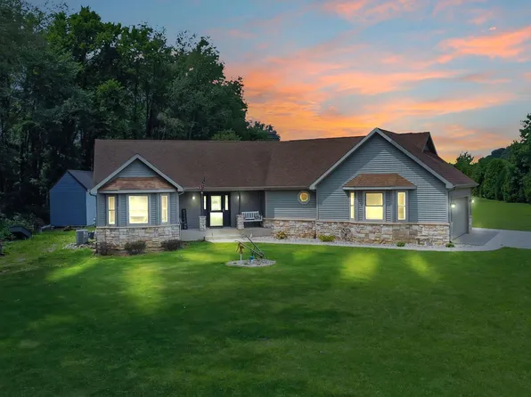 8282 N 900 E, New Carlisle, IN 46552