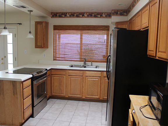 4th image of 10840 N 44th Ave