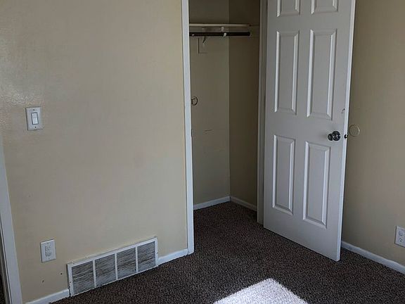 3rd image of 4013 Westover Rd SE APT 3