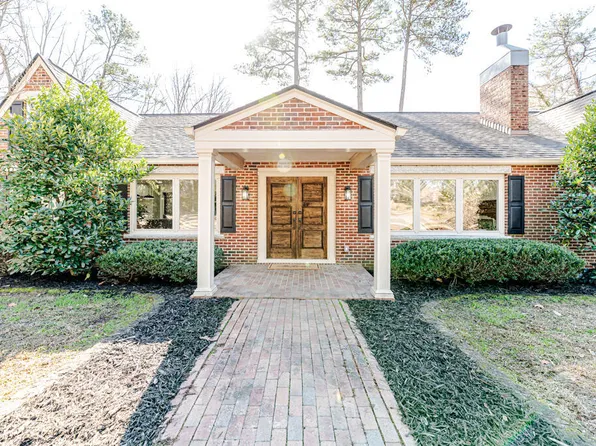 621 Carbonton Rd, Sanford, NC 27330