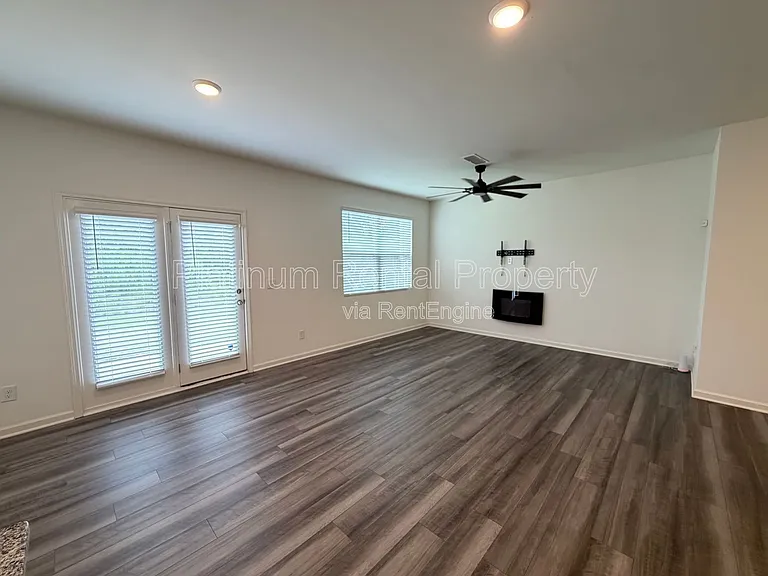 177 Swindon Dr — Photo 7