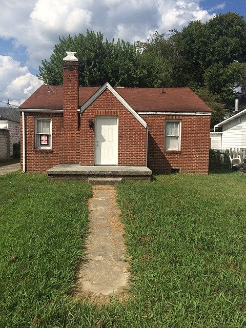 2nd image of 812 Winchester Ave