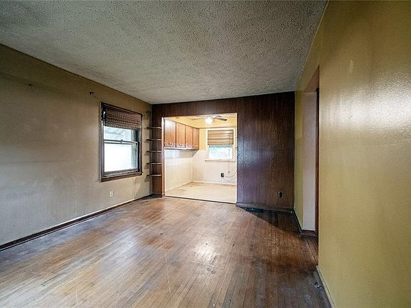 3rd image of 1706 N Linwood Ave