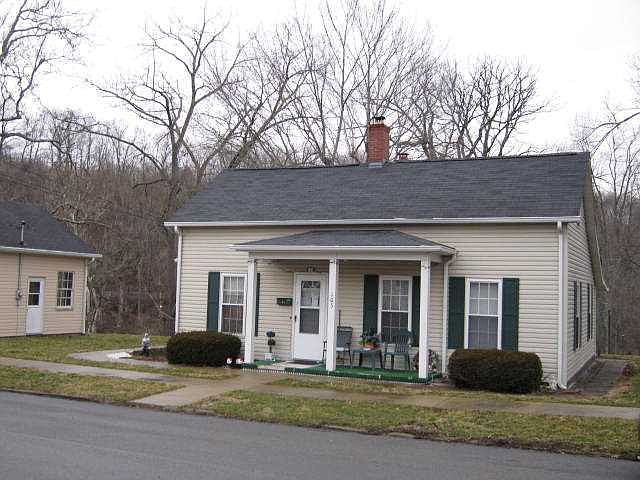 1st image of 105 1st Ave