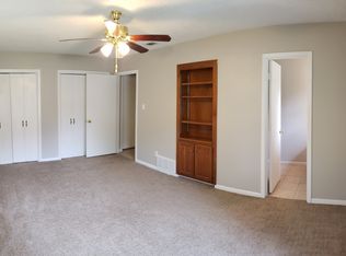 825 Irwin Dr, Hurst, TX 76053