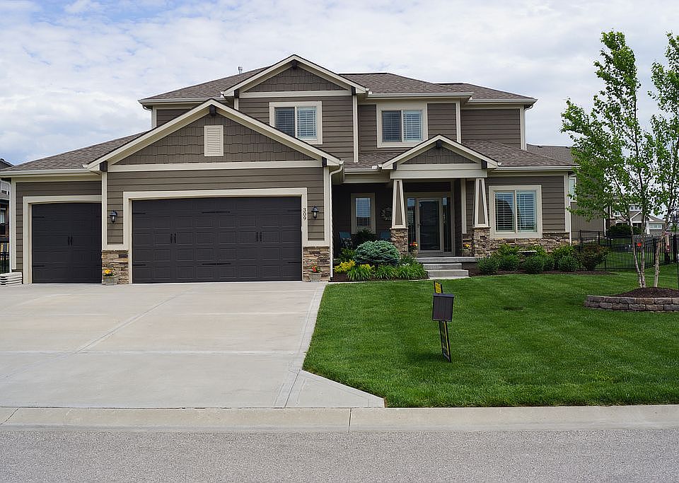1st image of 309 SE Mill Creek Dr